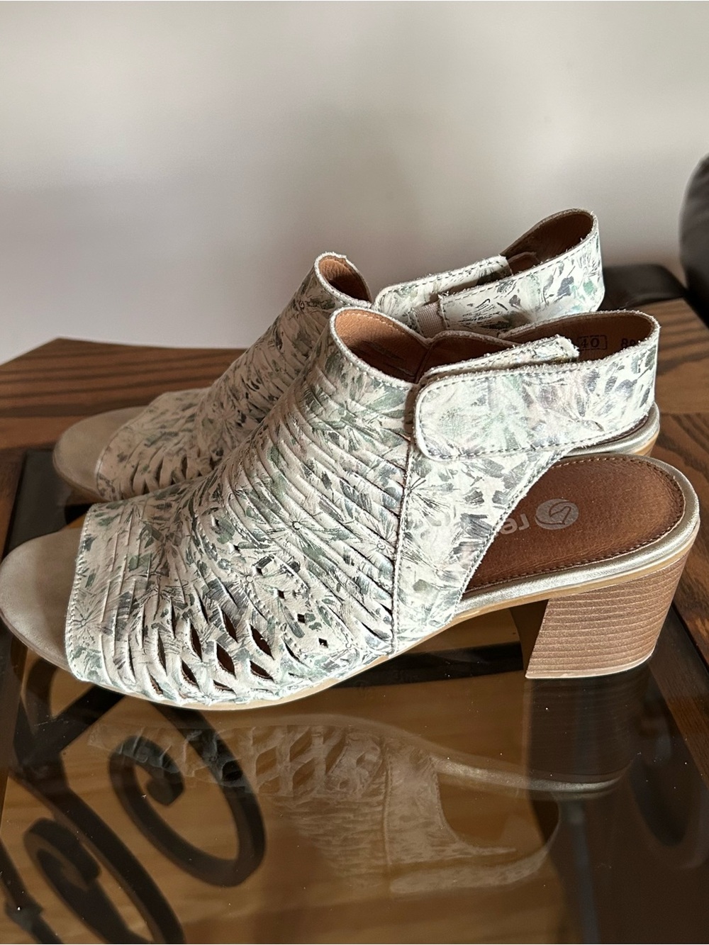 Remonte Sandals Sz 9